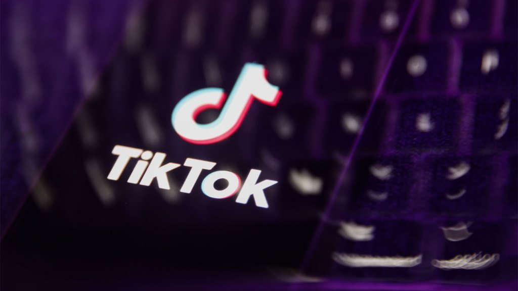 TikTok มีความท้าทาน Google เมื่อมันเริ่มเปิดใช้ความสามารถในการค้นหาภาพใน TikTok Shop อย่างเงียบๆ